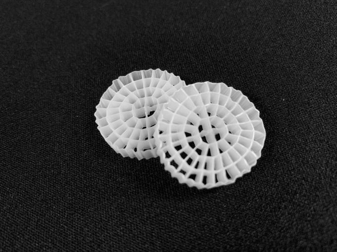 Hdpe 0.98g/Cm3 ROHS άσπρο πλαστικό ενυδρείο μέσων φίλτρων 1