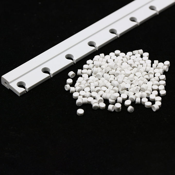 Σκληρό 1.6g/Cm3 σχεδιάγραμμα εξώθησης σβόλων PVC πλαστικό 1